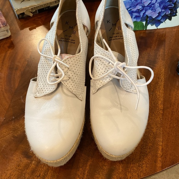 KMB Cutout Platform Oxfords in wh leather w/ a jute wrapped platform sole. 8.5 - Picture 3 of 6